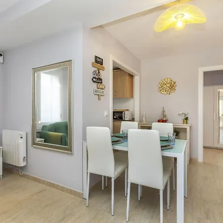 Mitsu By Interhome * 또사데마르